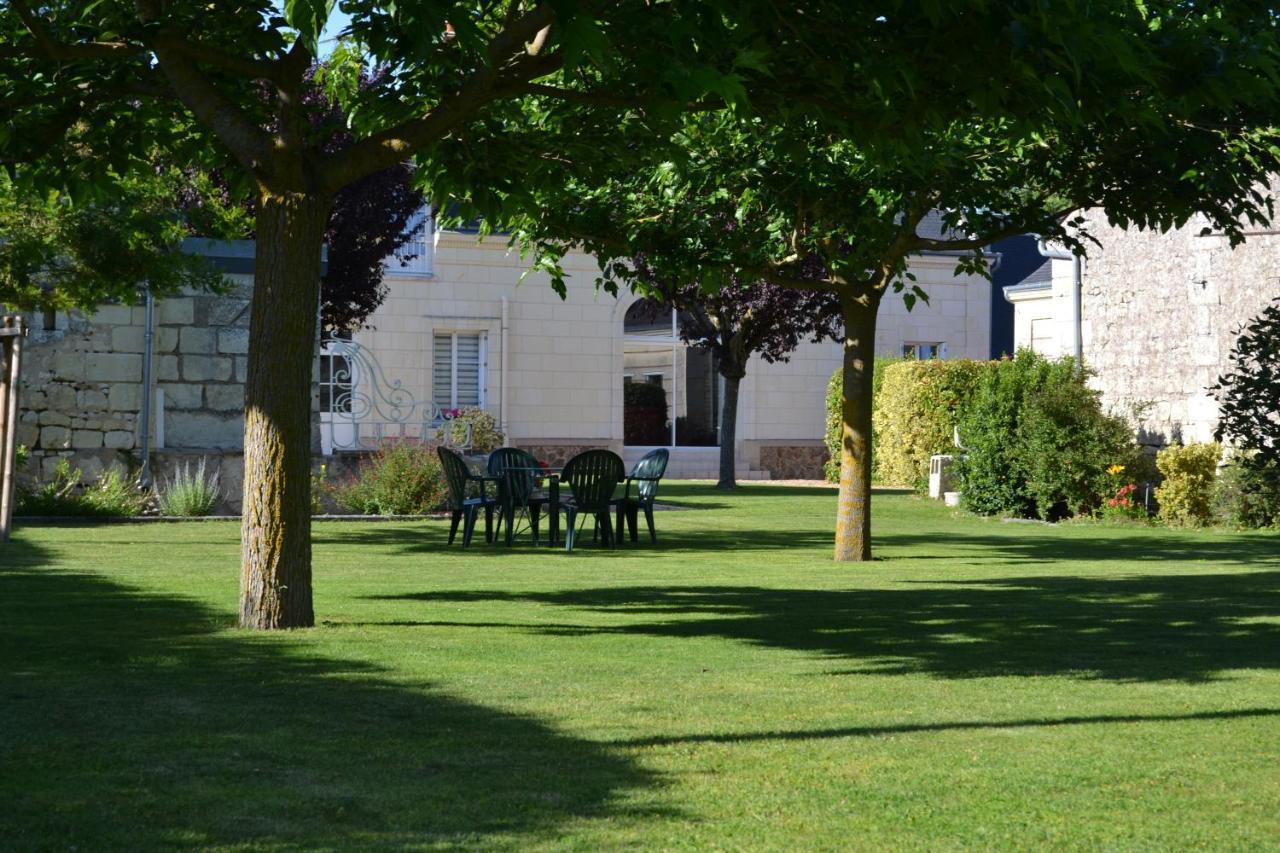 Les Chambres D Hotes Du Lavoir Restigné Exteriér fotografie